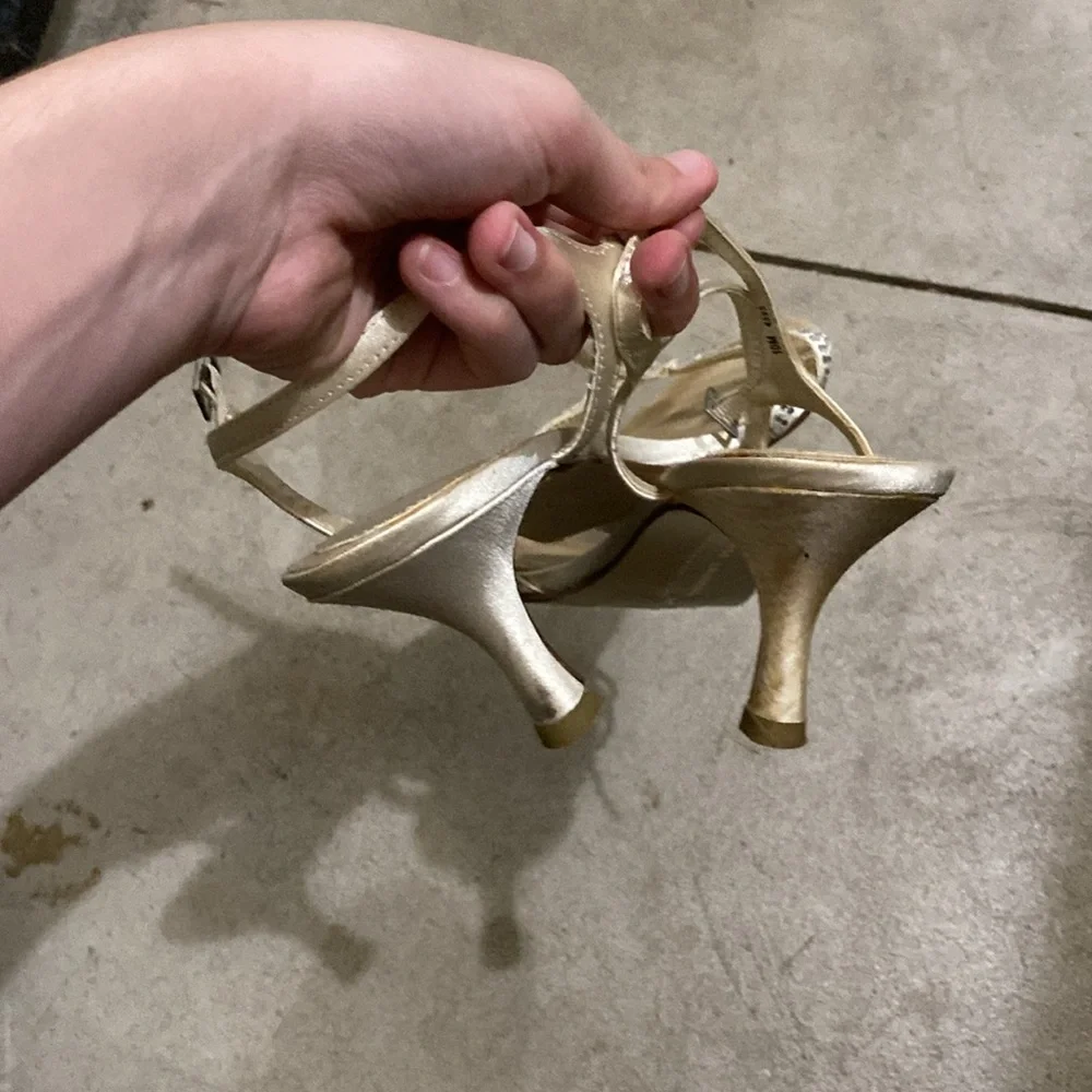 chinese laundry kitten heels